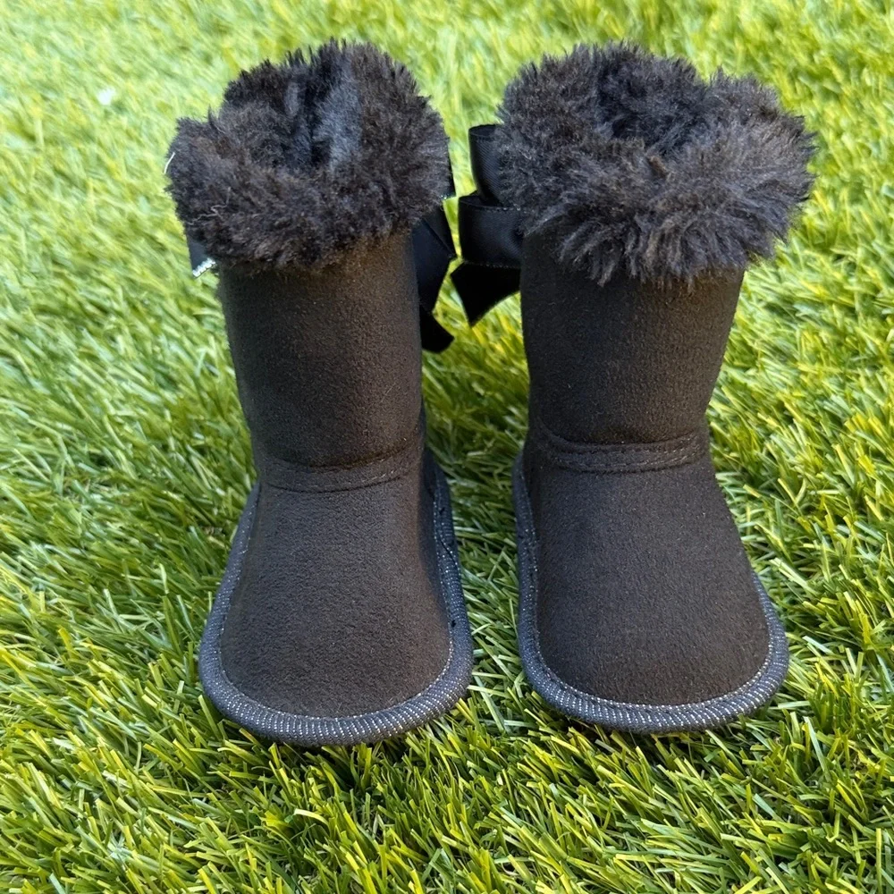 Baby Girls Black Faux Fur Winter Boots with Satin Bow | Size 2 | Toys “R” Us